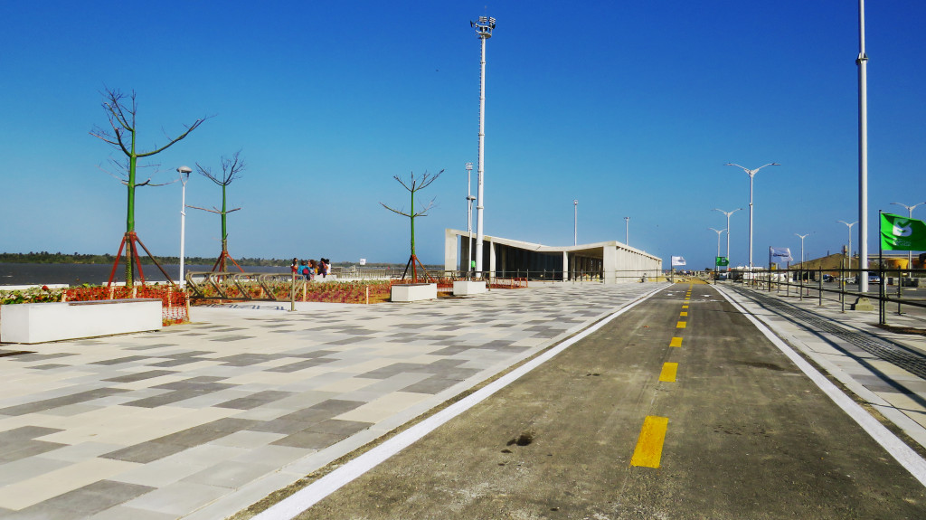 malecon vista lejos