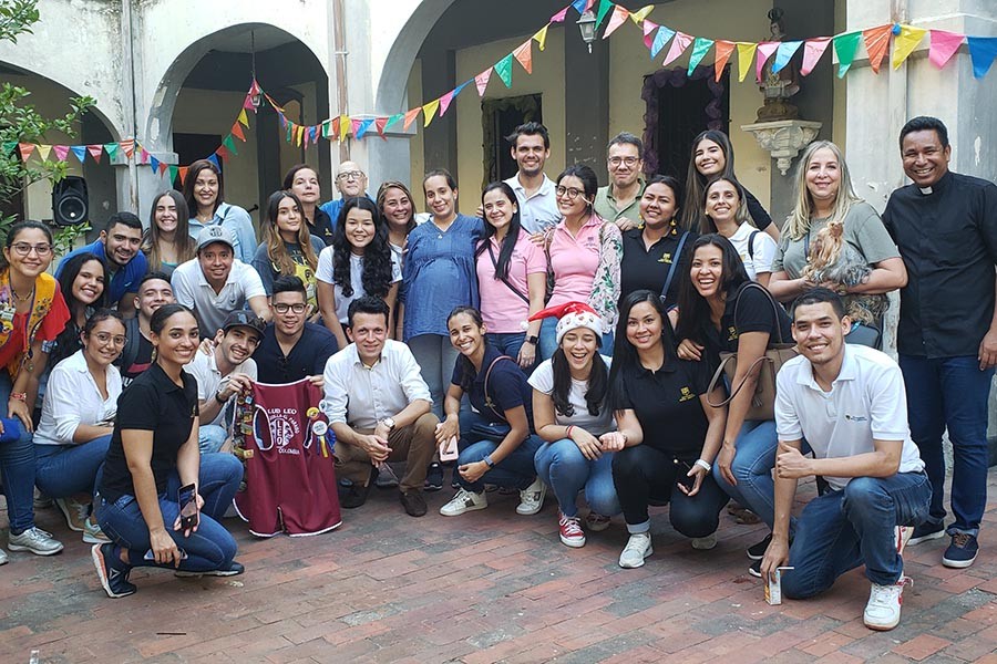 universidad sergio arboleda regalos navidad barlovento 02