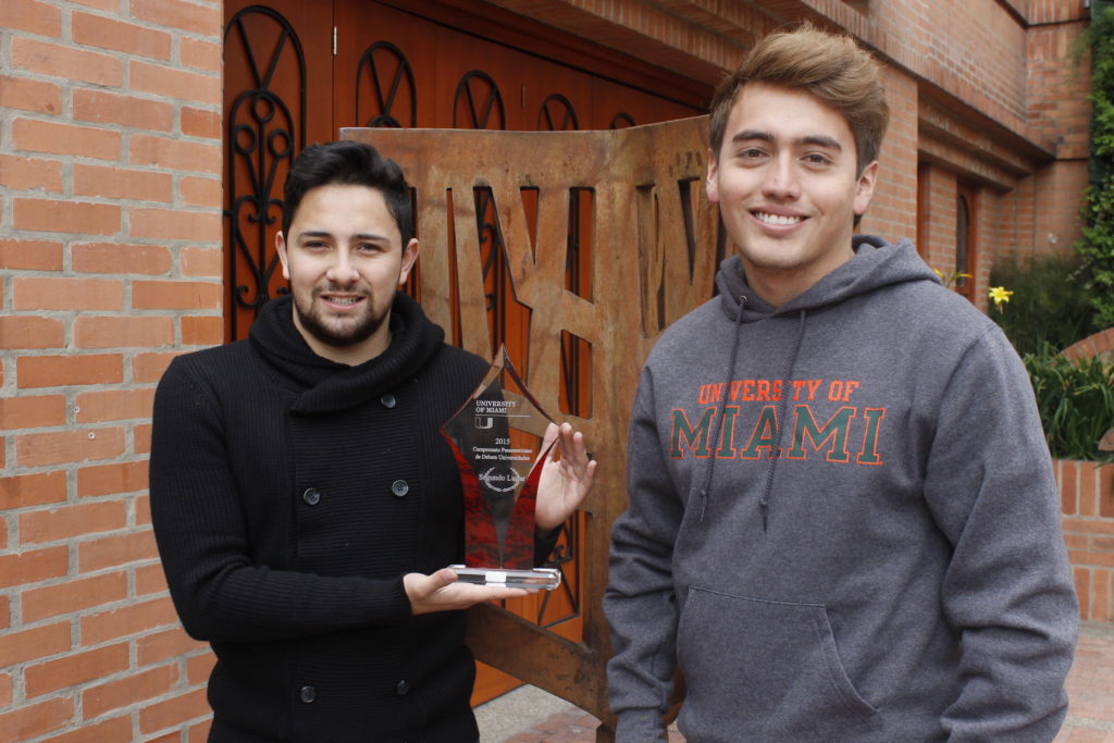 Sergistas obtienen segundo lugar en concurso internacional de debate