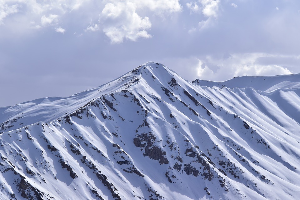 mountains-2674345_960_720