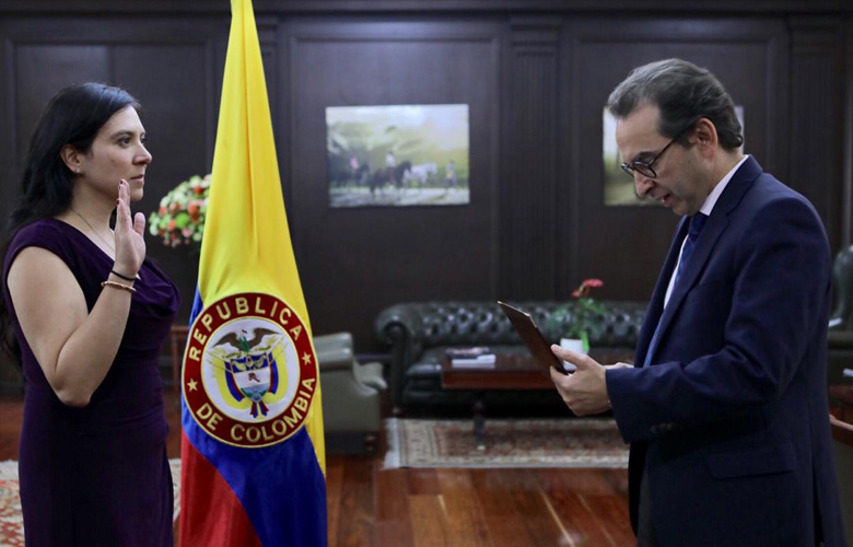 Tomado de: http://www.agenciadetierras.gov.co/2018/10/04/con-nueva-directora-agencia-de-tierras-le-apuesta-a-un-campo-con-legalidad-equidad-y-emprendimiento