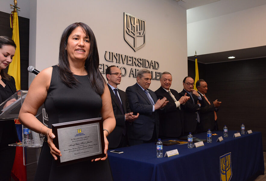 condecoracion-empleados-sergistas-universidad-sergio-arboleda-12