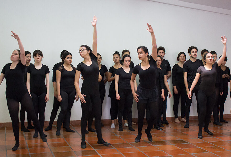 daniel-fetecua-visita-la-sergio-donde-estudiar-teatro-musical-bogota-pregrado-escuela-artes-musica-universidad-sergio-aboleda-10