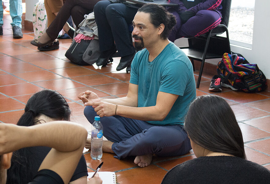 daniel-fetecua-visita-la-sergio-donde-estudiar-teatro-musical-bogota-pregrado-escuela-artes-musica-universidad-sergio-aboleda-13