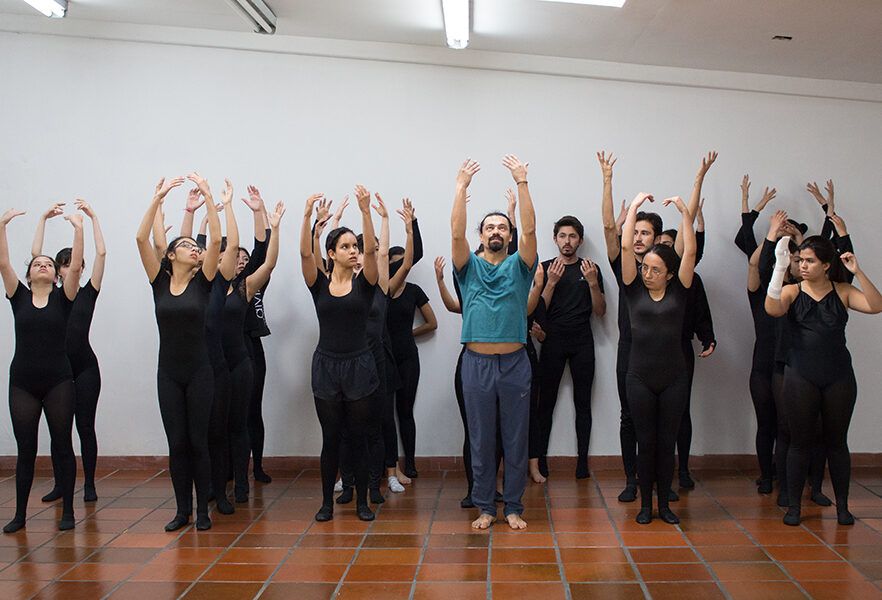 daniel-fetecua-visita-la-sergio-donde-estudiar-teatro-musical-bogota-pregrado-escuela-artes-musica-universidad-sergio-aboleda-5