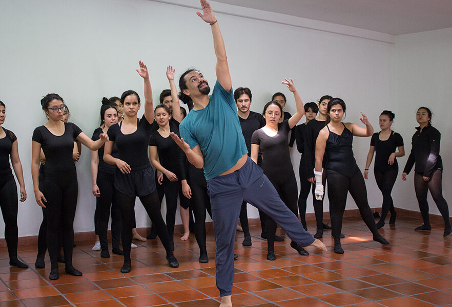 daniel-fetecua-visita-la-sergio-donde-estudiar-teatro-musical-bogota-pregrado-escuela-artes-musica-universidad-sergio-aboleda-9