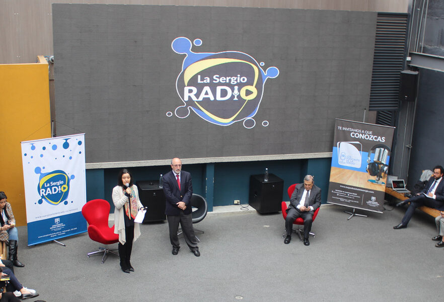 dia-del-periodista-escuela-ciencias-comunicacion-diseno-digital-comunicacion-social-universidad-sergio-arboleda-alejandro-marin-bilingual-podcast-radio-la-x-3