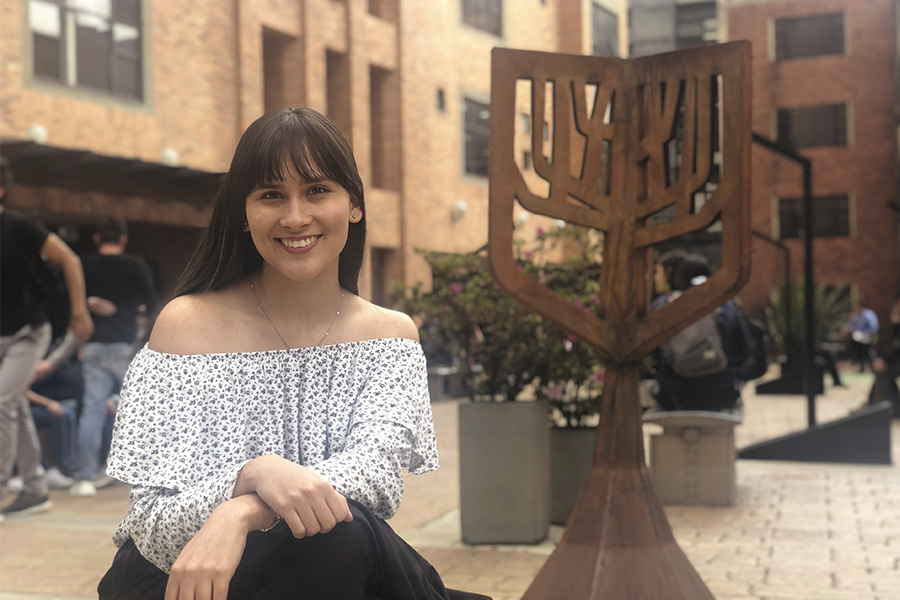 Natalia-Gutierrez-Mora-Estudiante-Universidad-Sergio-Arboleda-Exposcience-Semillero-AWAÜYA-ESI