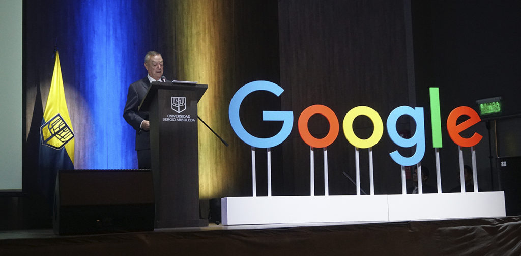rector de la Universidad Sergio Arboleda Rodrigo Noguera Calderon en la presentación de la alianza con Google
