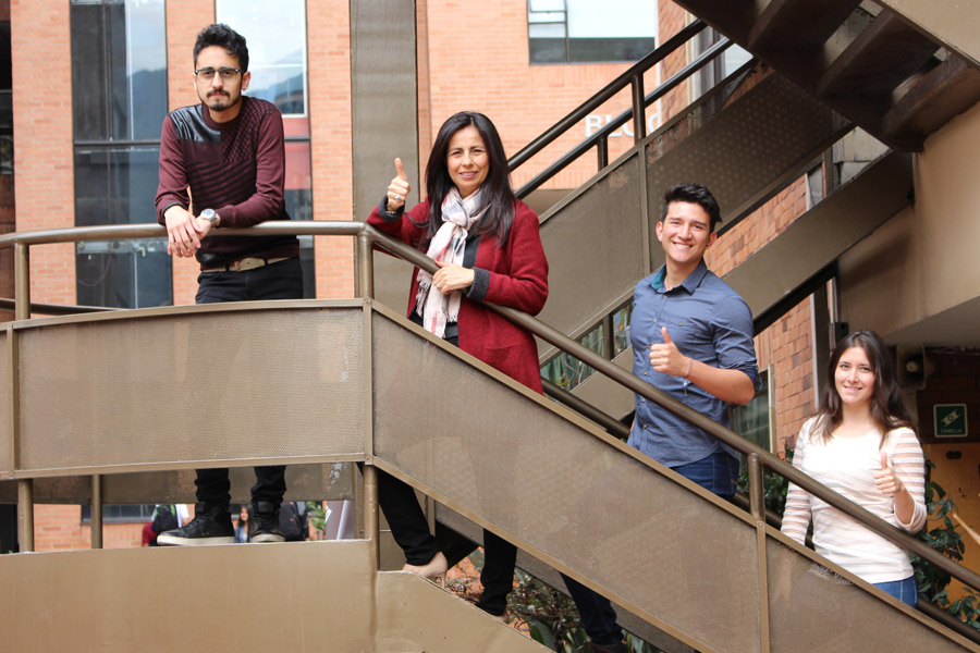 universidad-sergio-arboleda-estudiantes-escaleras-2019