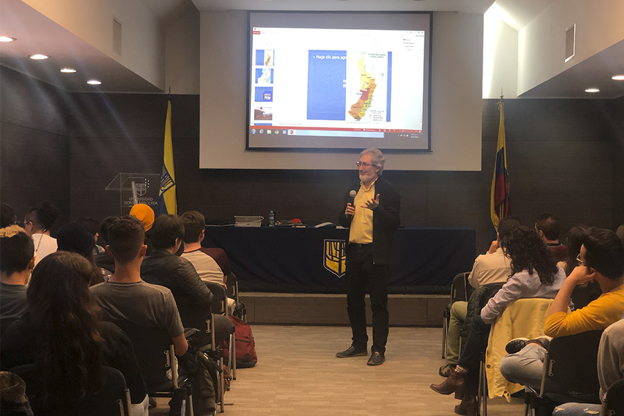 segundociclodeconferenciasacargodeldoctorcarlosmiñanablascohablandosobrebambucoenmusica,historiaysociedad