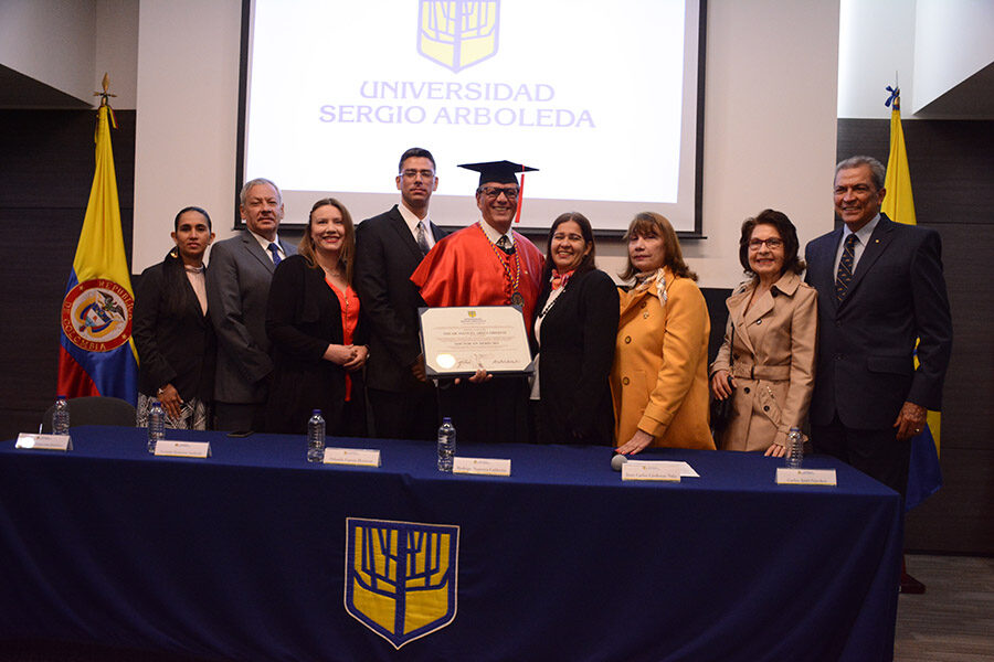 Grado-Doctorado-Derecho-Oscar-Manuel-Ariza-Orozco