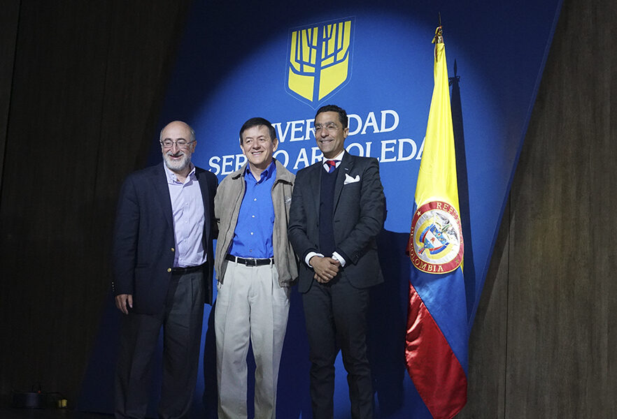 decanodelaescueladecienciasdelacomunicaciónjuntoaivanramirezyignaciogaitan