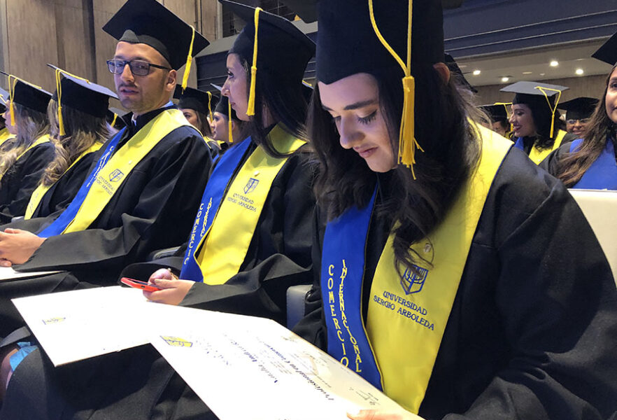 egresada-sergista-comercio-internacional