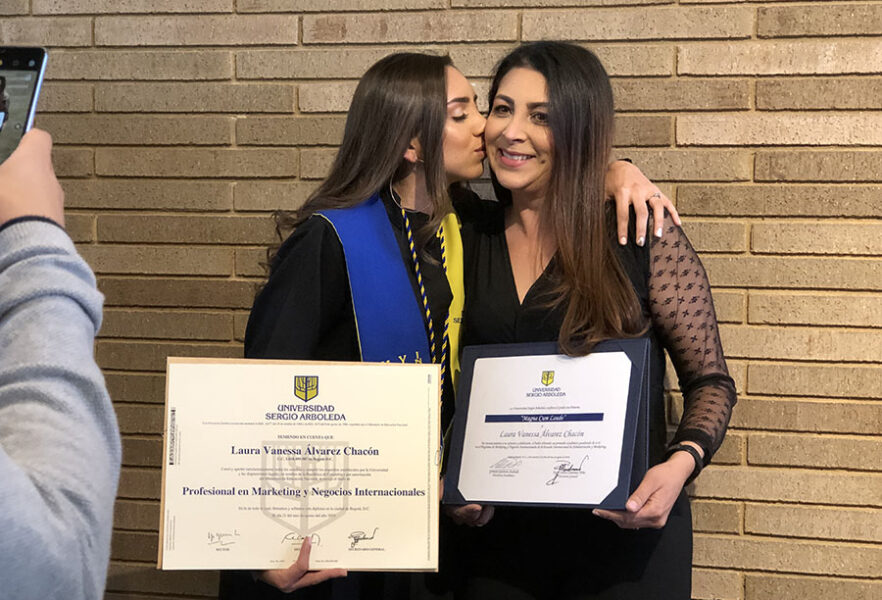 egresada-sergista-marketing-y-negocios-internacionales