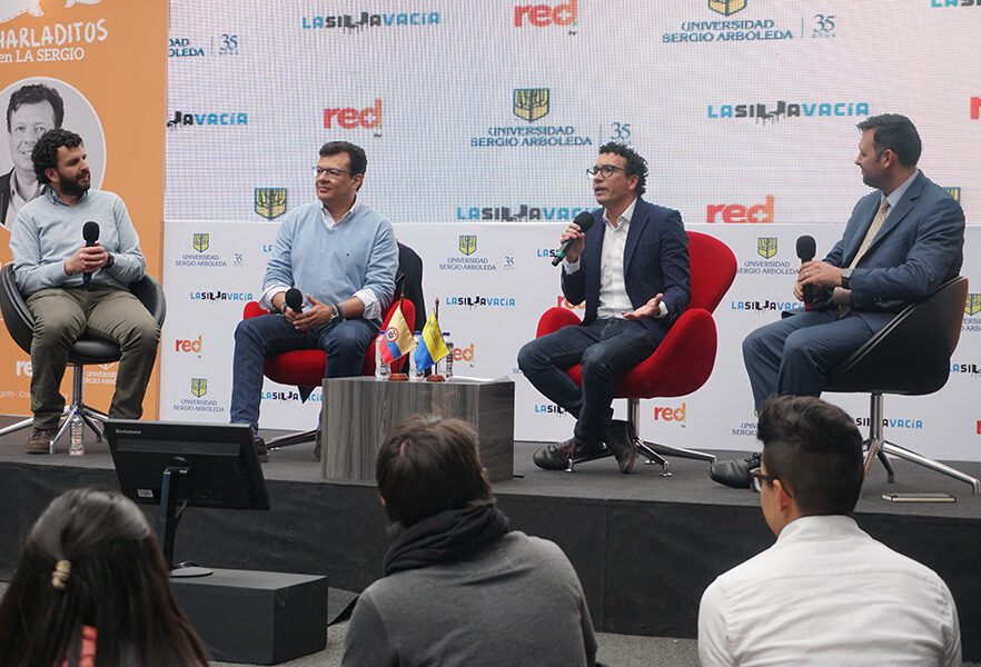hollman-morris-candidato-a-la-alcaldia-de-bogota-charladitos-con-la-sergio-universidad-sergio-arboleda4