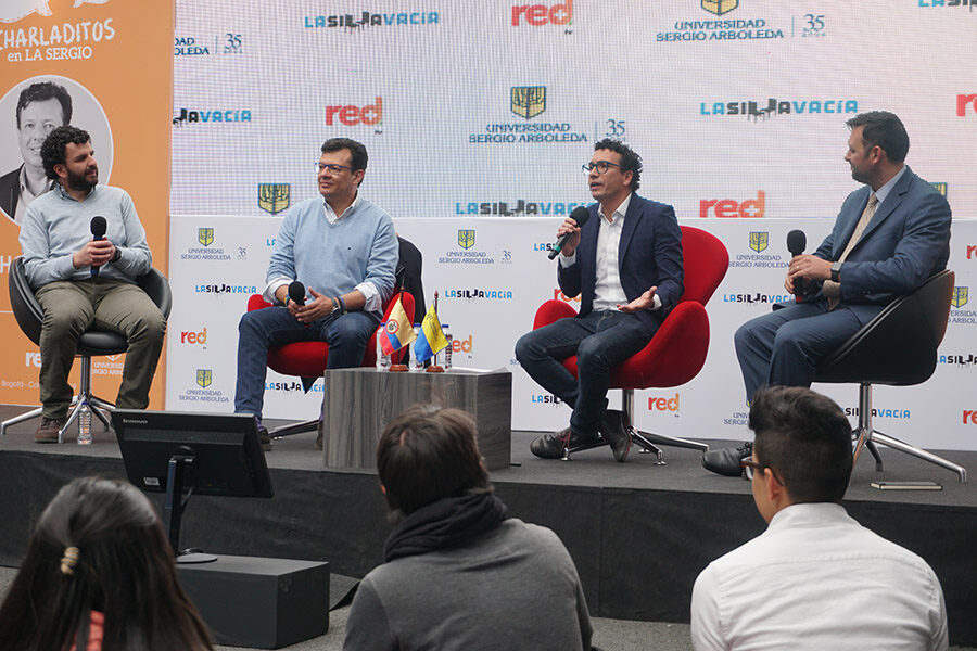 hollman-morris-candidato-a-la-alcaldia-de-bogota-charladitos-con-la-sergio-universidad-sergio-arboleda4