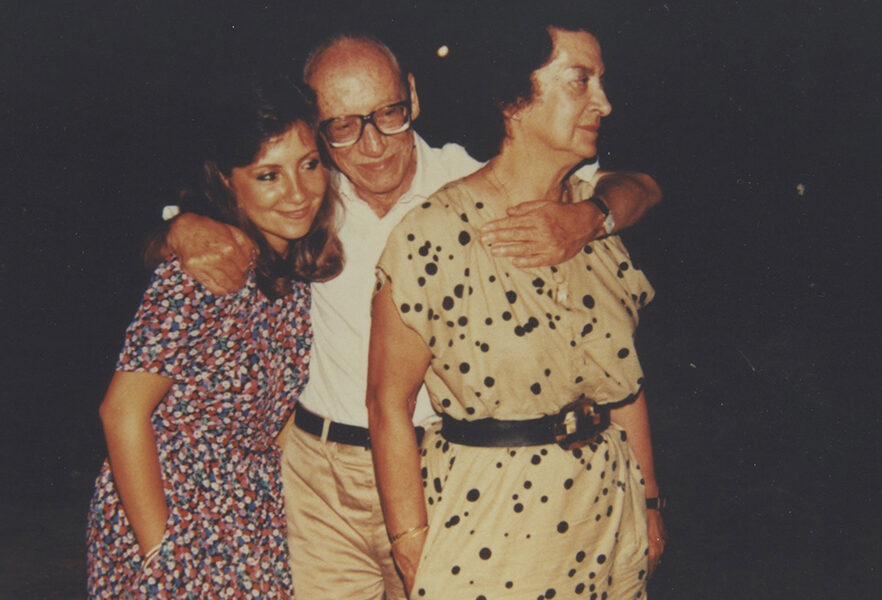 A lo largo de su vida recibió más de 30 condecoraciones, incluida la Cruz de Boyacá, en su categoría de Gran Cruz, y la Orden José María Córdova.