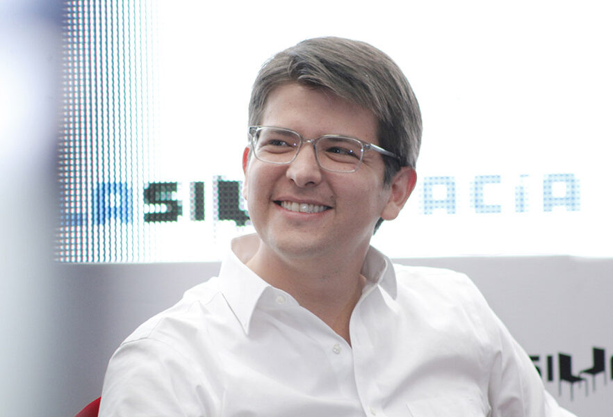 miguel-uribe-candidato-a-la-alcaldia-de-bogota-charladitos-en-la-sergio-univerisdad-sergio-arboleda1