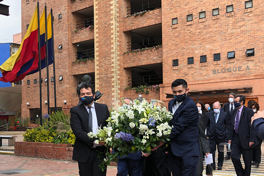 5 ofrenda floral Universidad Sergio Arboleda