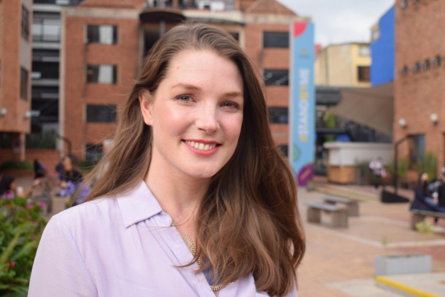 Rachel Allison Dodd, docente estadounidense de la Escuela Internacional de Administración y Marketing en La Sergio
