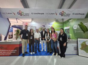 ESTUDIANTES DE LA MAESTRÍA EN GESTIÓN DE INFORMACIÓN Y TECNOLOGÍAS GEOESPACIALES PARTICIPARON EN LA F-AIR COLOMBIA 2025