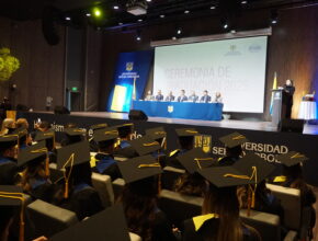 SUEÑOS CUMPLIDOS Y VIDAS TRANSFORMADAS: SERGISTAS DE PREGRADO, POSGRADO Y COLABORADORES ADMINISTRATIVOS SE GRADUARON EN UNA EMOTIVA CEREMONIA