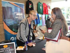 LIDERAZGO FEMENINO Y EMPRENDIMIENTO: ENCUENTRO NACIONAL SOBRE PARTICIPACIÓN POLÍTICA DE LAS MUJERES EN EL CONGRESO