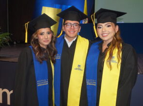 CON HISTORIAS INSPIRADORAS Y REFLEXIONES EMOTIVAS, LA SERGIO GRADUÓ A SUS NUEVOS EGRESADOS