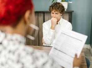 ¿BUSCAS EMPLEO Y NO OBTIENES RESPUESTAS? ESTOS ERRORES PUEDEN ESTAR FRENANDO TU PROCESO