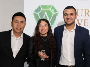 UNA NUEVA GENERACIÓN DE EMPRENDEDORES DE PREGRADO SERGISTAS CULMINA CON ÉXITO ‘TRANSFORMA SUEÑOS EN EMPRESA SOSTENIBLE’ COHORTE 2026-01